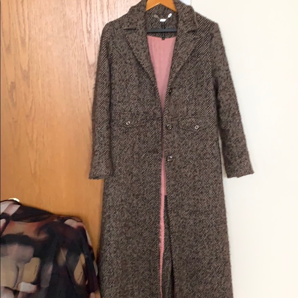 An Italian coat of great quality, Manila Grace